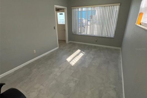 Immobilier commercial à louer à Longwood, Floride: 74.88 m2 № 1777098 - photo 5