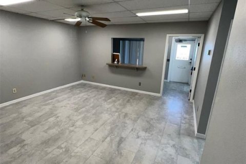 Immobilier commercial à louer à Longwood, Floride: 74.88 m2 № 1777098 - photo 4