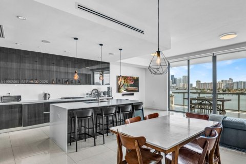 Condo in Aventura, Florida, 3 bedrooms  № 2055402 - photo 3