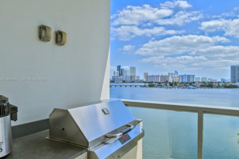 Condo in Aventura, Florida, 3 bedrooms  № 2055402 - photo 23