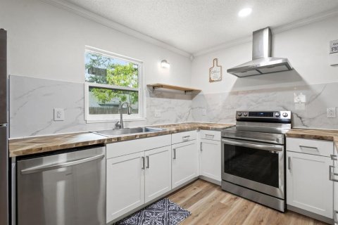 Casa en venta en Clearwater, Florida, 2 dormitorios, 92.9 m2 № 1832770 - foto 6