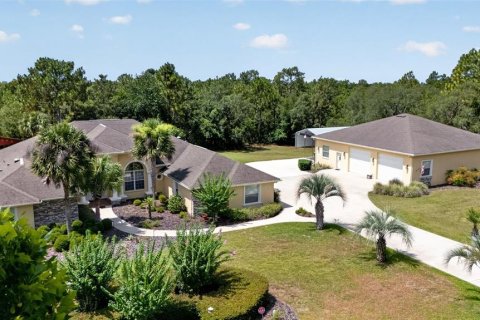 House in Beverly Hills, Florida 4 bedrooms, 300.07 sq.m. № 2229508 - photo 2