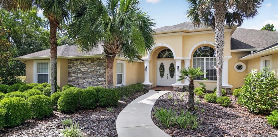 House in Beverly Hills, Florida 4 bedrooms, 300.07 sq.m. № 2229508