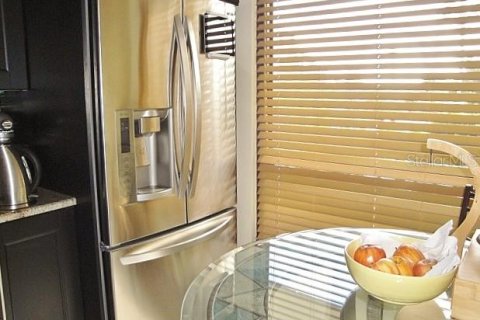 Condo in Saint Petersburg, Florida, 2 bedrooms  № 878953 - photo 5