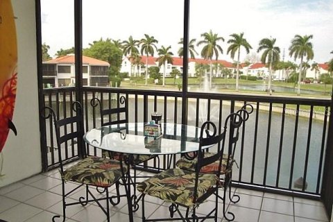Condo in Saint Petersburg, Florida, 2 bedrooms  № 878953 - photo 13