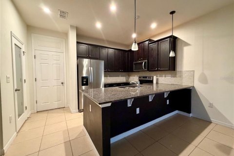 Touwnhouse à louer à Kissimmee, Floride: 3 chambres, 148.83 m2 № 2412549 - photo 6