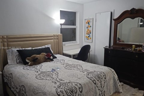 Apartment in Hialeah, Florida 2 bedrooms, 81.29 sq.m. № 1786974 - photo 3