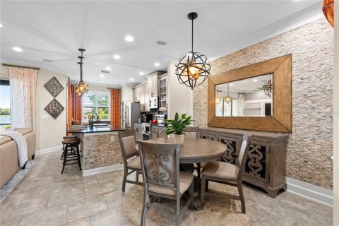 Adosado en venta en Wesley Chapel, Florida, 3 dormitorios, 162.39 m2 № 1884498 - foto 5