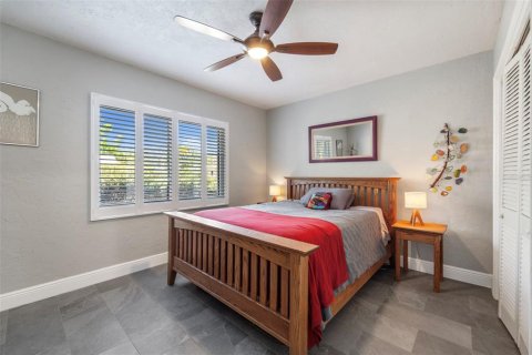 Casa en venta en Gulfport, Florida, 3 dormitorios, 168.52 m2 № 1856481 - foto 3
