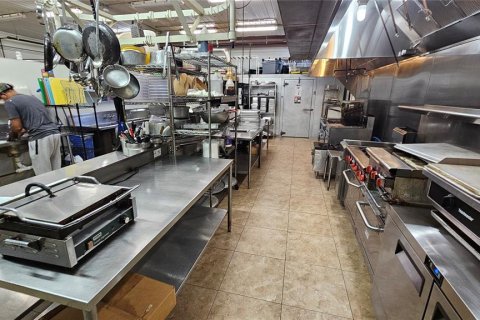 Купить коммерческую недвижимость в Лейкленд, Флорида 296.54м2, № 2141104 - фото 28