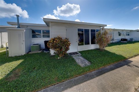 Villa ou maison à vendre à Pinellas Park, Floride: 2 chambres, 71.53 m2 № 2222314 - photo 24