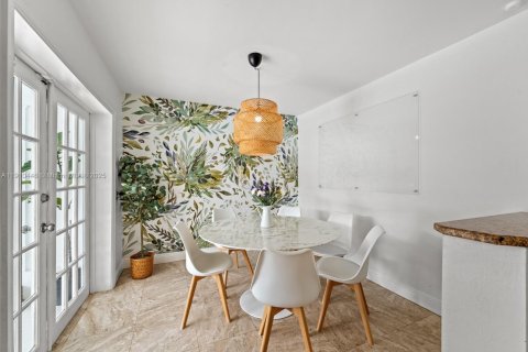 Casa en alquiler en Pinecrest, Florida, 5 dormitorios, 266.54 m2 № 1969362 - foto 17