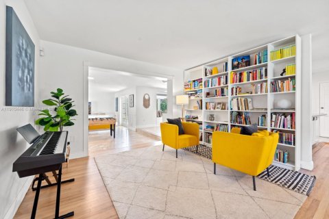 Casa en alquiler en Pinecrest, Florida, 5 dormitorios, 266.54 m2 № 1969362 - foto 9