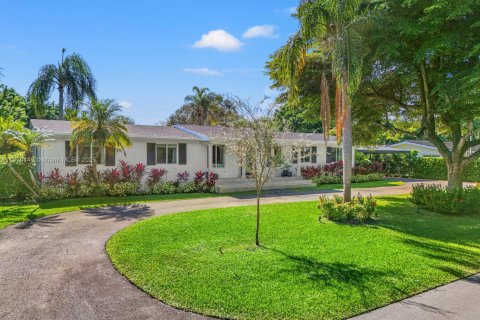 Casa en alquiler en Pinecrest, Florida, 5 dormitorios, 266.54 m2 № 1969362 - foto 2