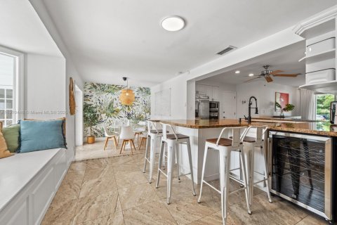 Casa en alquiler en Pinecrest, Florida, 5 dormitorios, 266.54 m2 № 1969362 - foto 15