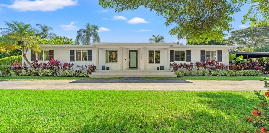 Casa en Pinecrest, Florida 5 dormitorios, 266.54 m2 № 1969362