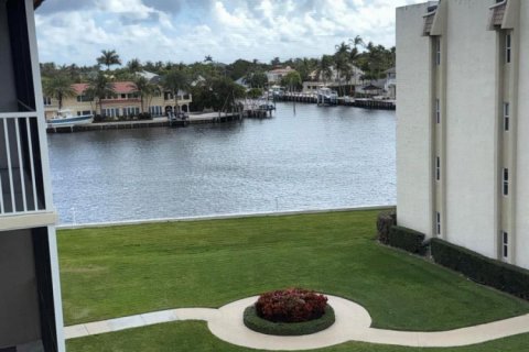 Condo in Boynton Beach, Florida, 2 bedrooms  № 2249433 - photo 9