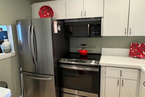 Condo in Boynton Beach, Florida, 2 bedrooms  № 2249433 - photo 3