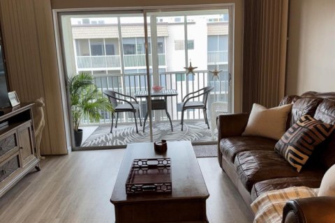 Condo in Boynton Beach, Florida, 2 bedrooms  № 2249433 - photo 25