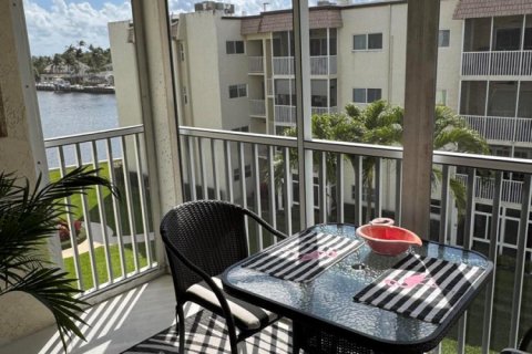 Condo in Boynton Beach, Florida, 2 bedrooms  № 2249433 - photo 22