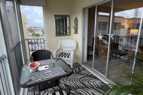 Condo in Boynton Beach, Florida, 2 bedrooms  № 2249433 - photo 19
