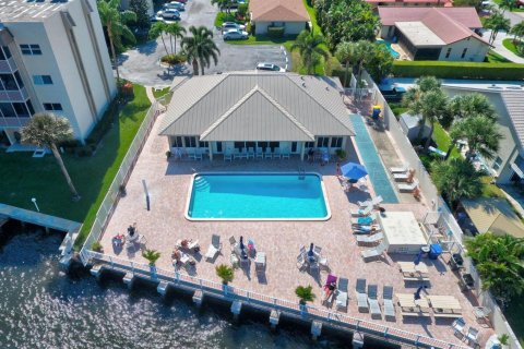 Condo in Boynton Beach, Florida, 2 bedrooms  № 2249433 - photo 10