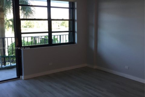 Copropriété à louer à Bay Harbor Islands, Floride: 2 chambres, 120.77 m2 № 1989452 - photo 14