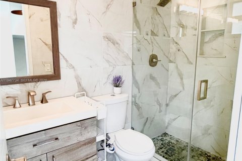 Снять в аренду коммерческую недвижимость в Хайалиа, Флорида 1 спальня, 248.05м2, № 2003868 - фото 5