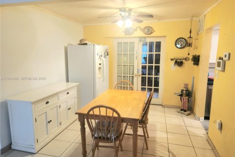 Купить виллу или дом в Холливуд, Флорида 3 спальни, 132.48м2, № 1990125 - фото 3