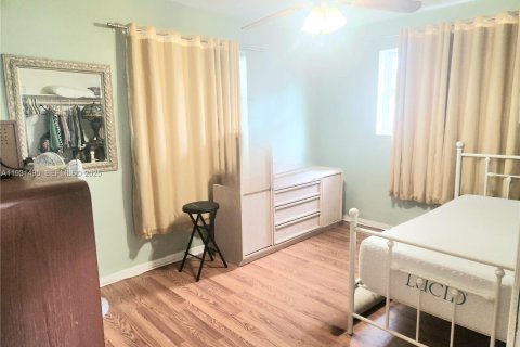 Купить виллу или дом в Холливуд, Флорида 3 спальни, 132.48м2, № 1990125 - фото 8