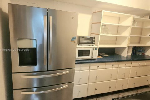 Купить виллу или дом в Холливуд, Флорида 3 спальни, 132.48м2, № 1990125 - фото 5