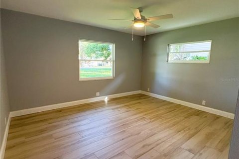 House in Winter Haven, Florida 3 bedrooms, 172.61 sq.m. № 1885533 - photo 18