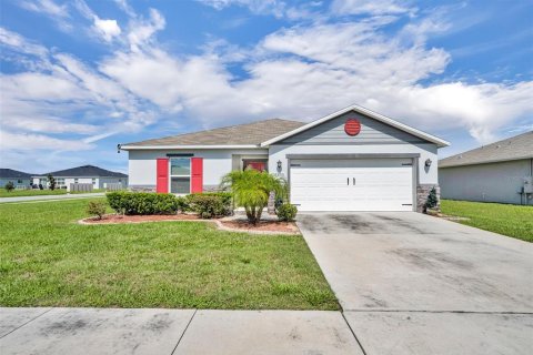 House in Mascotte, Florida 4 bedrooms, 184.23 sq.m. № 2103831