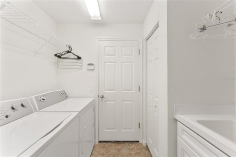 Villa ou maison à vendre à Oxford, Floride: 3 chambres, 172.43 m2 № 1556412 - photo 30