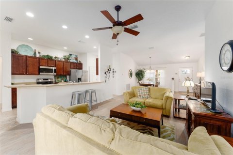 Villa ou maison à vendre à Oxford, Floride: 3 chambres, 172.43 m2 № 1556412 - photo 6