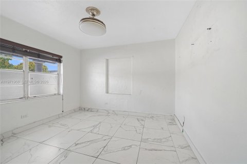 Купить виллу или дом в Хайалиа, Флорида 2 спальни, 120.77м2, № 2032511 - фото 8