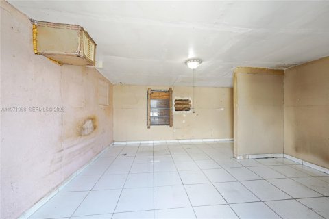 Купить виллу или дом в Хайалиа, Флорида 2 спальни, 120.77м2, № 2032511 - фото 17