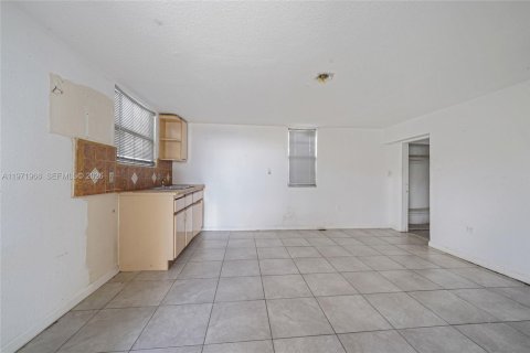 Купить виллу или дом в Хайалиа, Флорида 2 спальни, 120.77м2, № 2032511 - фото 10