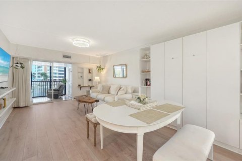 Condominio en venta en Sarasota, Florida, 1 dormitorio, 84.17 m2 № 2214275 - foto 4