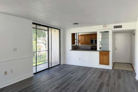 Condo in Lauderhill, Florida, 3 bedrooms  № 2087065