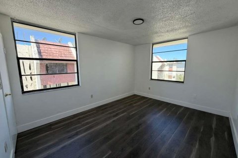 Condo in Lauderhill, Florida, 3 bedrooms № 2087065 - photo 20