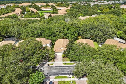 House in Orlando, Florida 4 bedrooms, 189.43 sq.m. № 1908530 - photo 4
