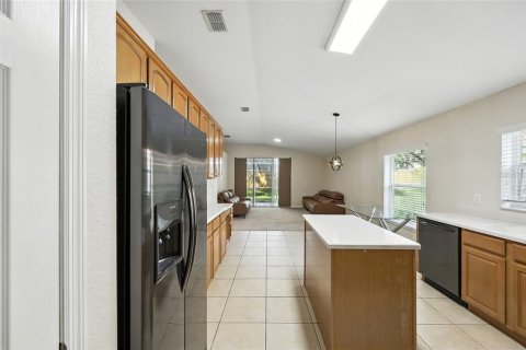 House in Orlando, Florida 4 bedrooms, 189.43 sq.m. № 1908530 - photo 11