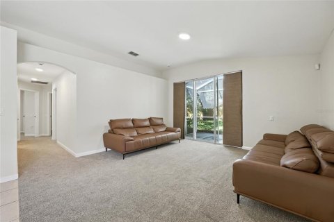 House in Orlando, Florida 4 bedrooms, 189.43 sq.m. № 1908530 - photo 17