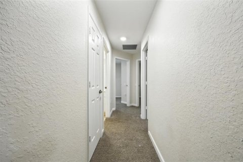 House in Orlando, Florida 4 bedrooms, 189.43 sq.m. № 1908530 - photo 24