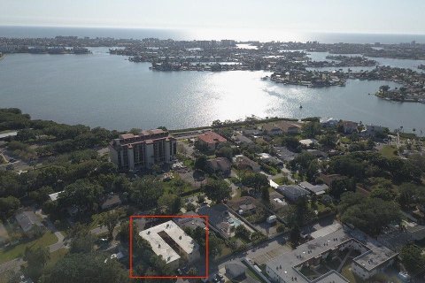 Commercial property in South Pasadena, Florida 820.7 sq.m. № 2409857 - photo 18