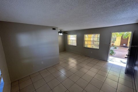 Commercial property in South Pasadena, Florida 820.7 sq.m. № 2409857 - photo 9