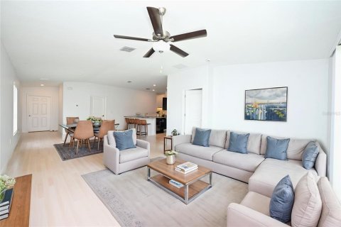 Villa ou maison à louer à Bartow, Floride: 4 chambres, 168.62 m2 № 2294944 - photo 4