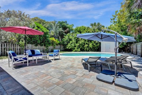 House in Fort Lauderdale, Florida 3 bedrooms, 120.4 sq.m. № 1875391 - photo 1