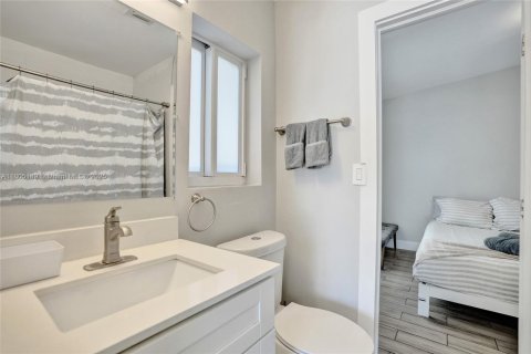 House in Fort Lauderdale, Florida 3 bedrooms, 120.4 sq.m. № 1875391 - photo 20